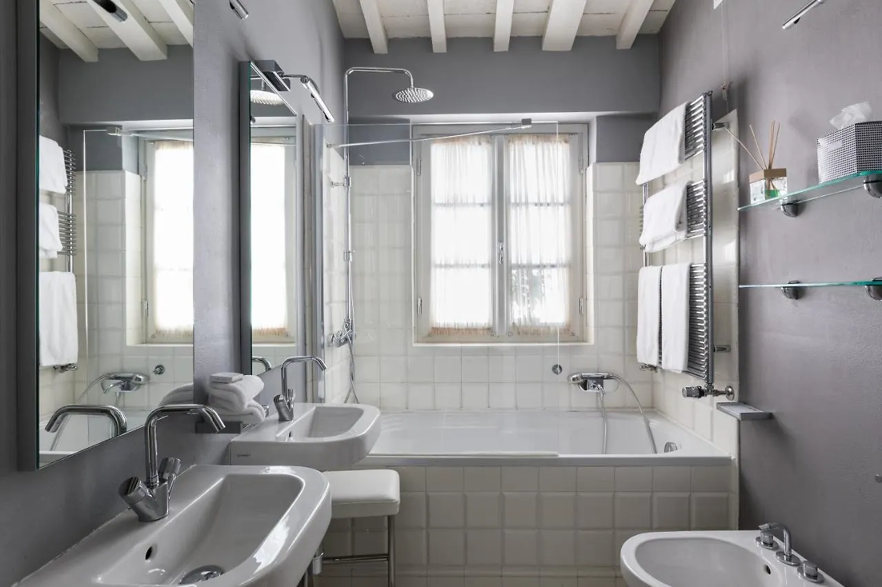 Cavalieri Palace Luxury Residences Florence 2*,