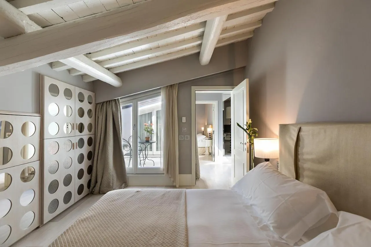 Cavalieri Palace Luxury Residences contacts