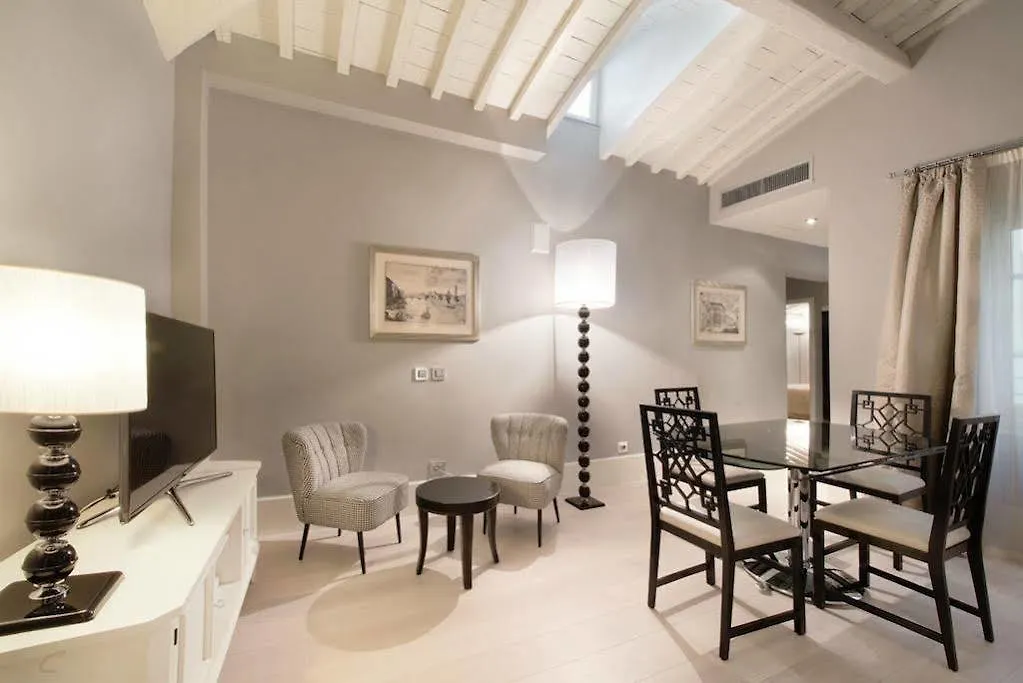 ** Aparthotel Cavalieri Palace Luxury Residences Florence Italië